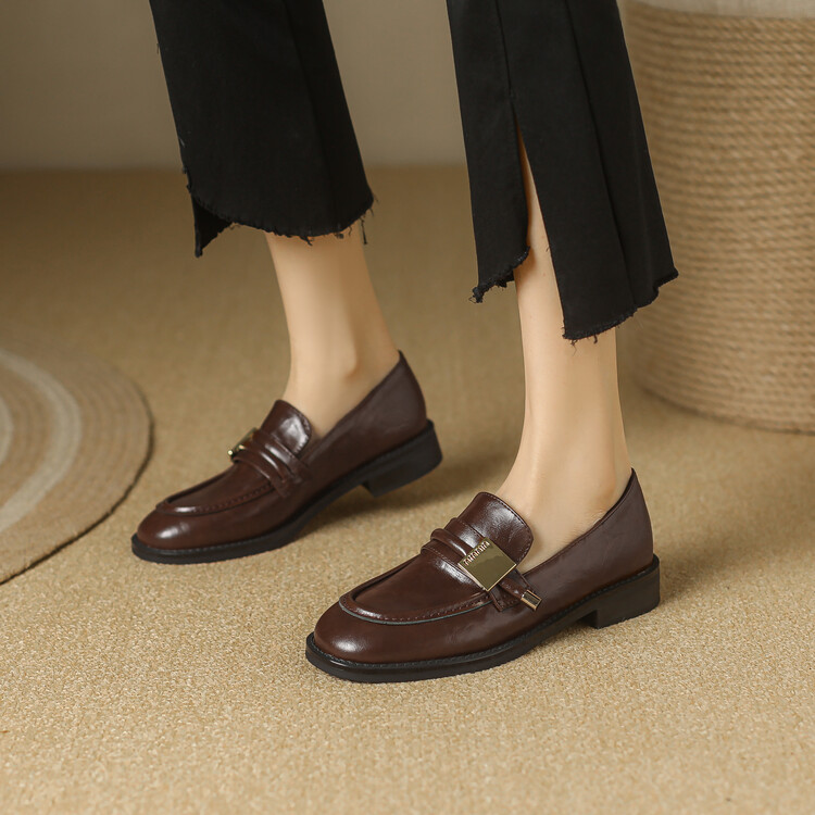 deep-mouth-flat-shoes-for-women-2024-spring-commute-style