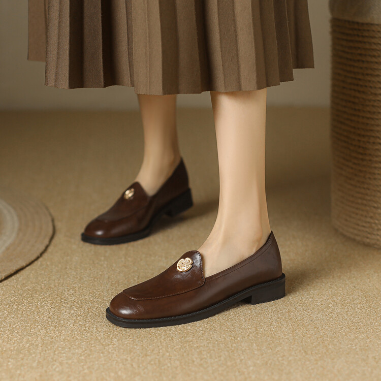 deep-mouth-flat-shoes-for-women-spring-2024-commute-style