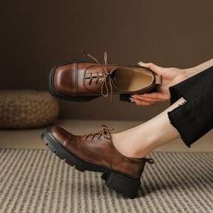 Women's Leather Flat Shoes in Brown Caramel Black - Style o.html