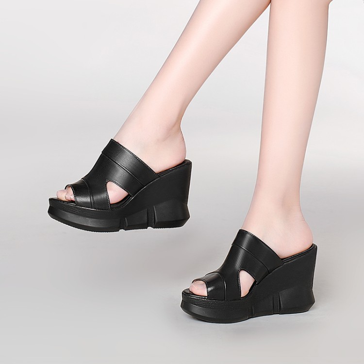 Women's Low Wedge Slippers in Top Grain Leather